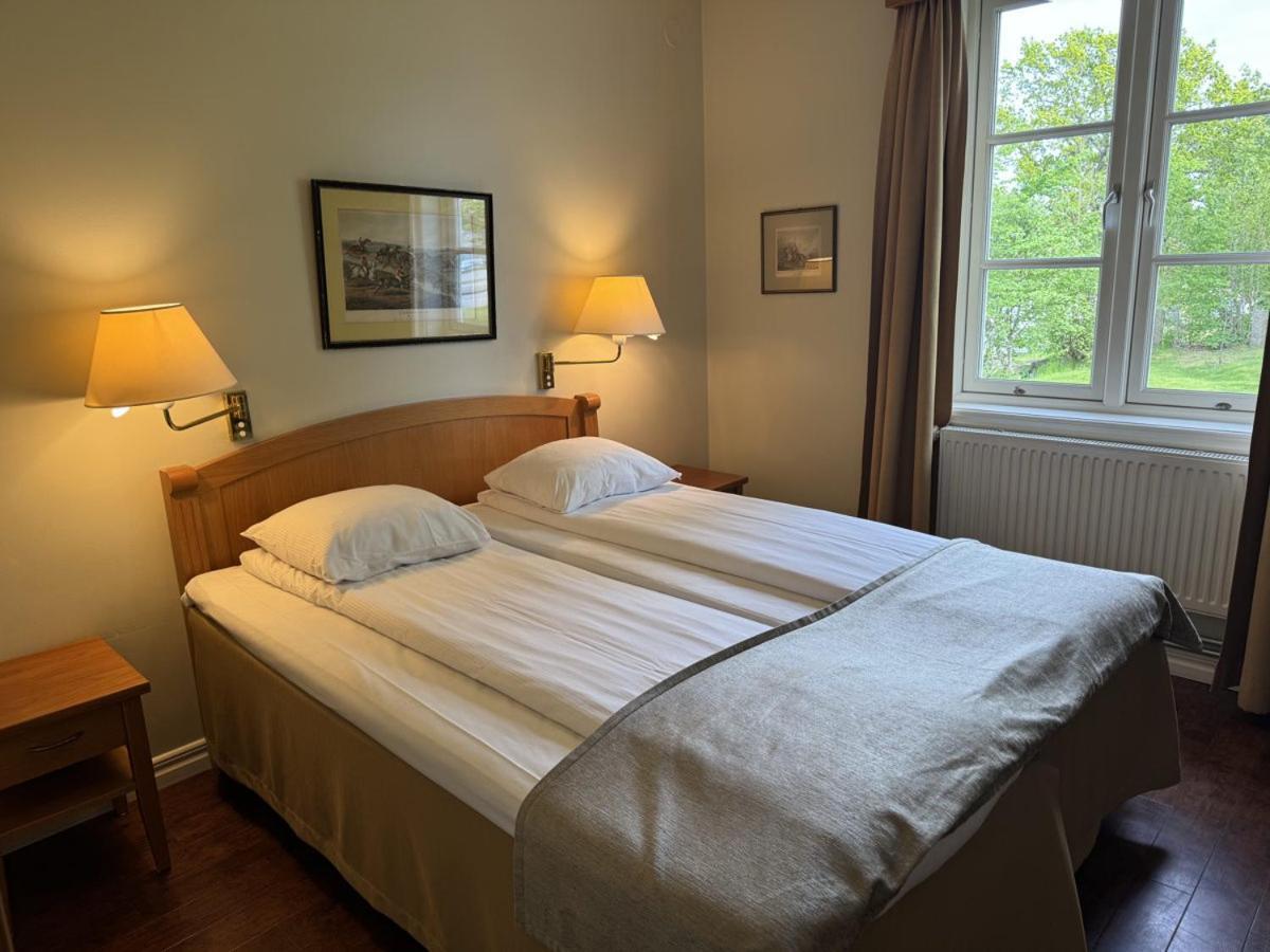 Hotel Tanum Gestgifveri Tanumshede Esterno foto